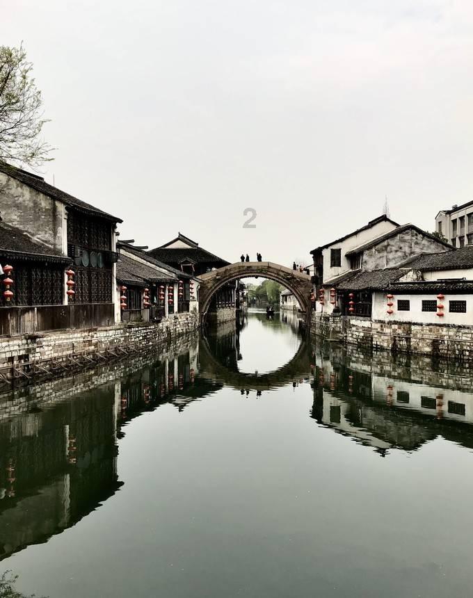 救援受困木屋的牛仔